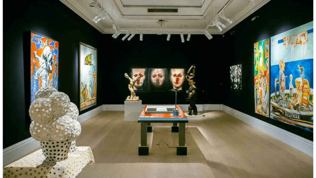 Screenprints, limited editions or unique pieces? Discover the main types of contemporary art and how to make informed choices when collecting.